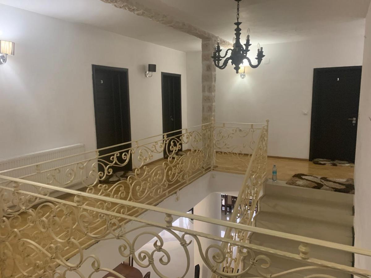 Pensiunea Medeea Hotel Pestis Екстериор снимка