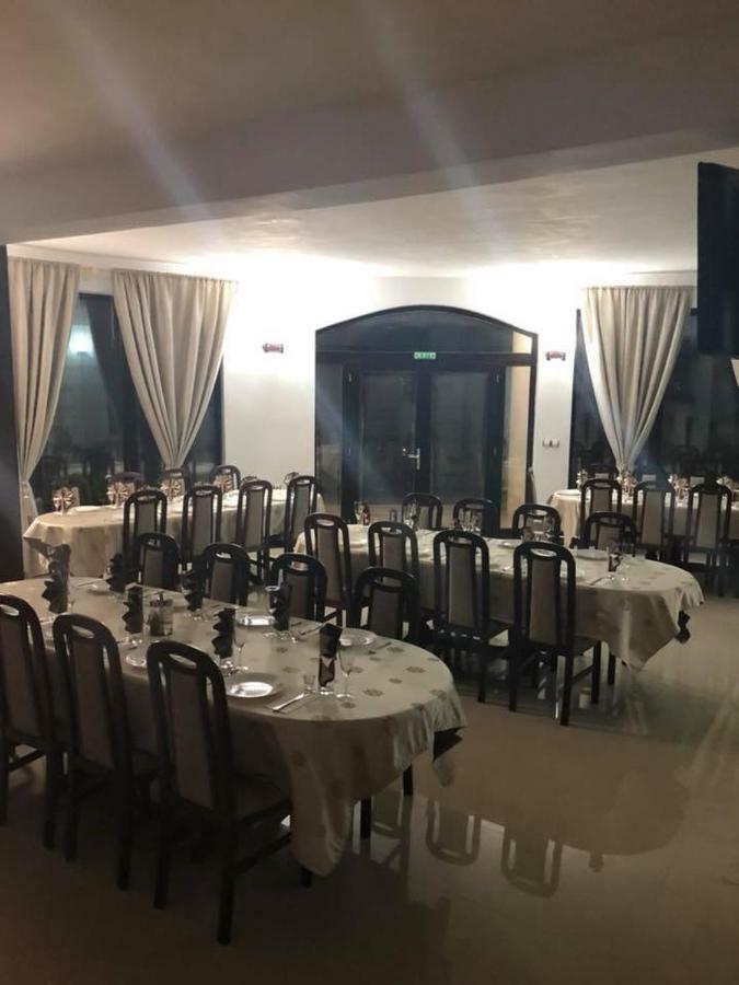 Pensiunea Medeea Hotel Pestis Екстериор снимка
