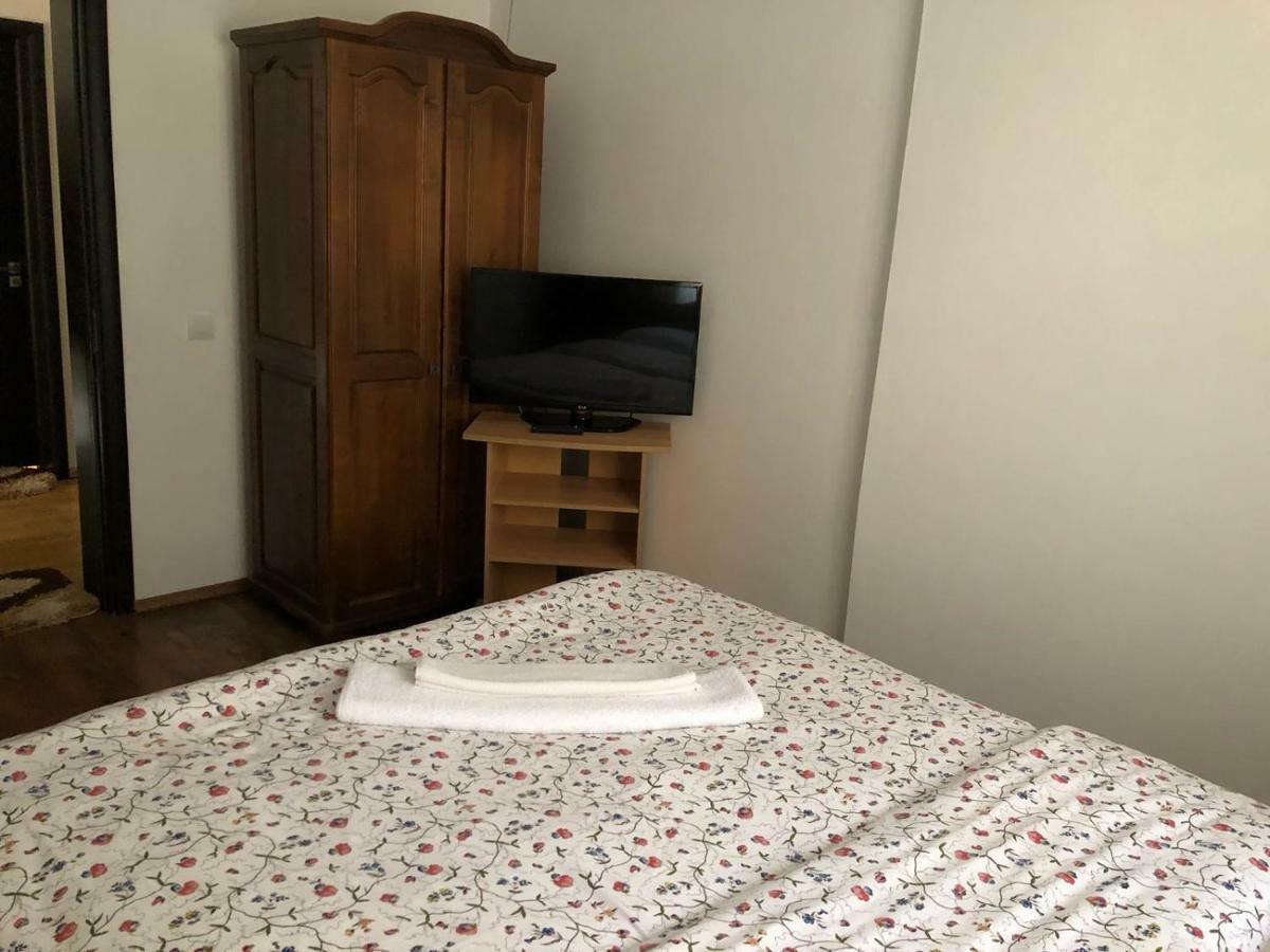 Pensiunea Medeea Hotel Pestis Екстериор снимка