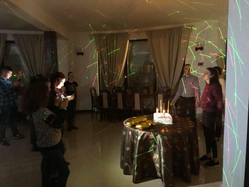 Pensiunea Medeea Hotel Pestis Екстериор снимка