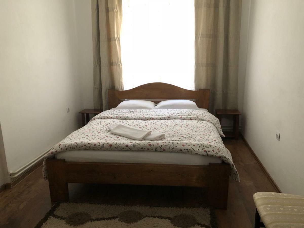 Pensiunea Medeea Hotel Pestis Екстериор снимка