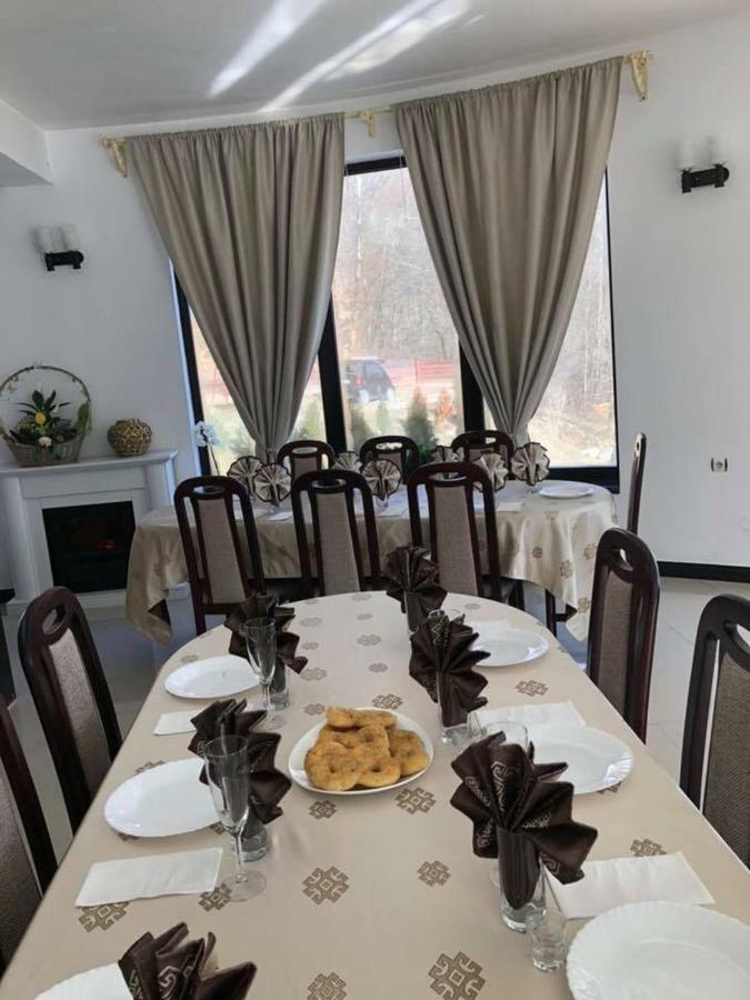 Pensiunea Medeea Hotel Pestis Екстериор снимка